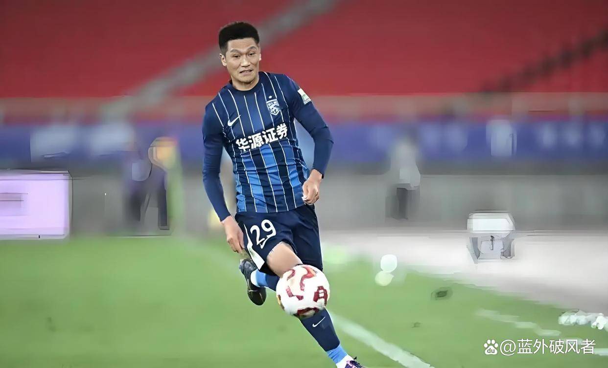 开云官网入口 -包含武汉三镇内部会议纪要流出——关键战队长鼓劲；CBA季后赛使命明确；身体对抗强度拉满的词条