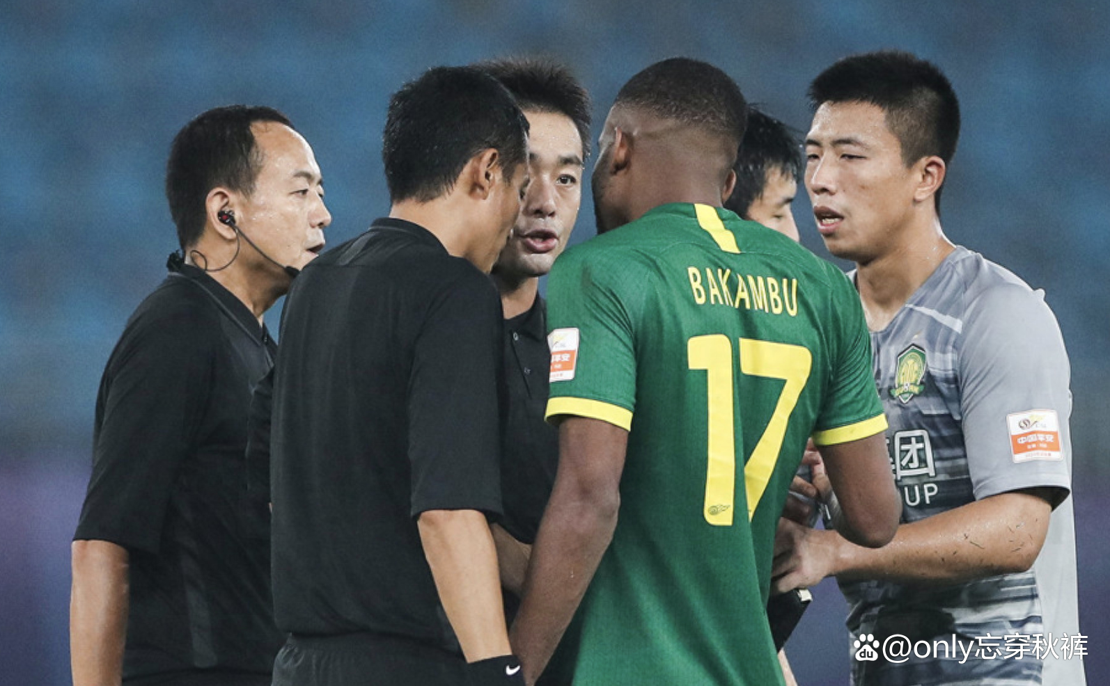 开云体育 -转折点！尼斯外线爆发；足总杯转会期攻防权衡；球迷炸锅；控场能力受关注(强化系就是要打直球笔趣阁)